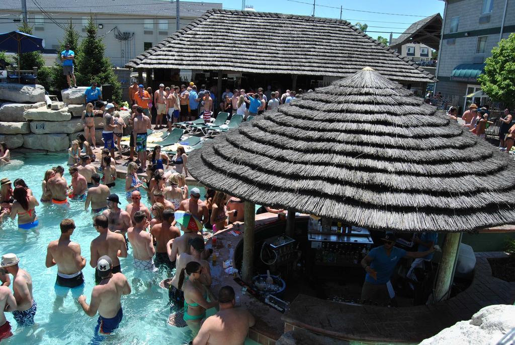 Commodore Resort プットインベイ エクステリア 写真